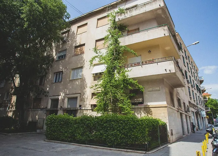 Tchaikovsky SplitHostel